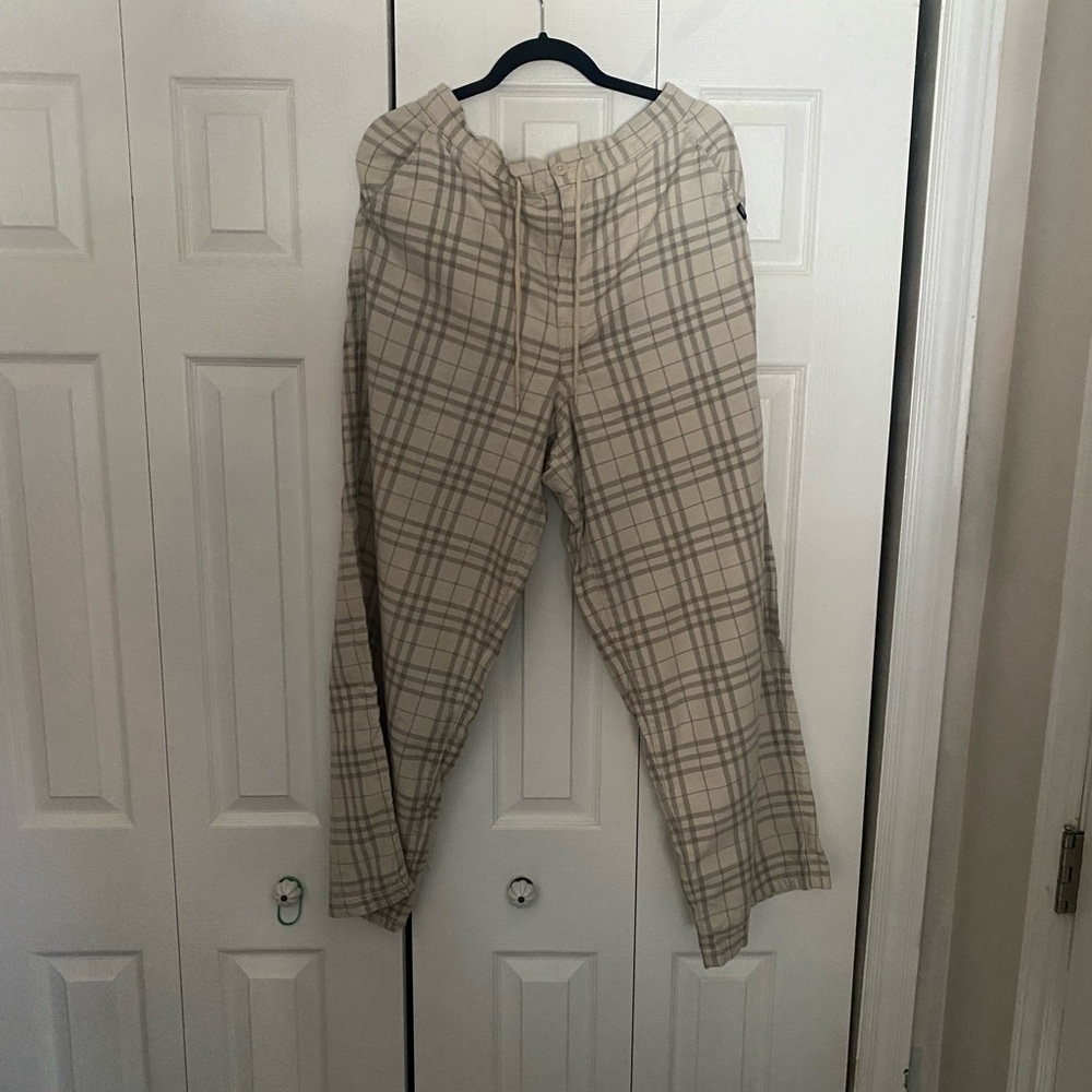 Vans Men's Plaid Chinos in Cream and Gray
